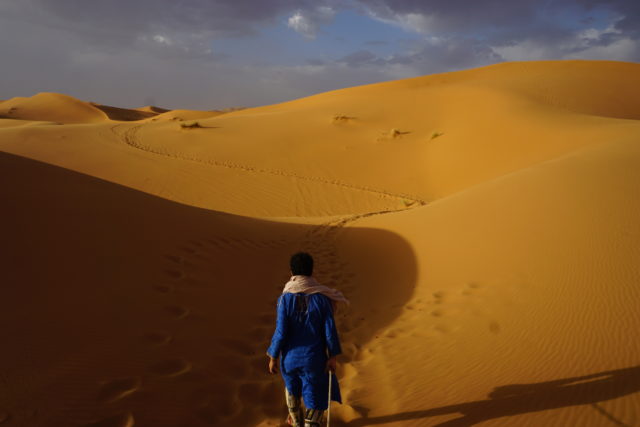 360 が大砂丘 メルズーガのお勧めの砂漠ツアーの予約はリヤドマムーシュにて